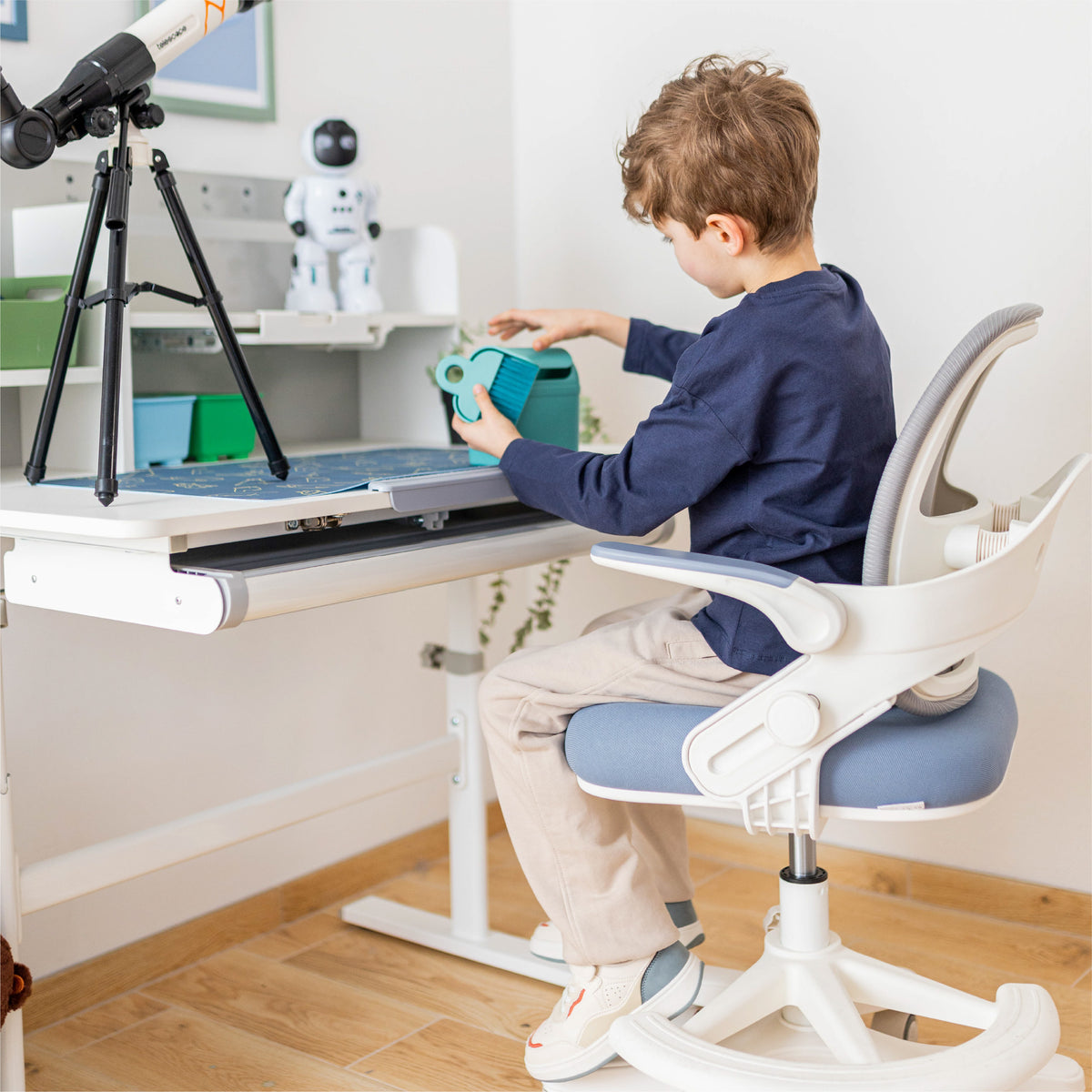 Mark Adler Junior 4.3 blaugrau Kinderschreibtischstuhl